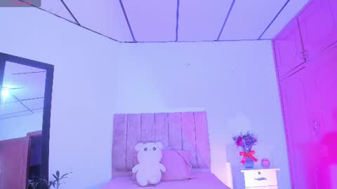mila_1wood online show from 25, 7, 2026