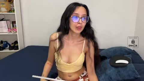 Snapshot of mila_2315 chatting on 2, 5, 2026 Mila and albert online show from 2, 5, 2026