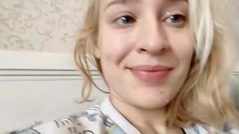 Snapshot of mila_420 chatting on 30, 9, 2025 Mila 420 online show from 30, 9, 2025