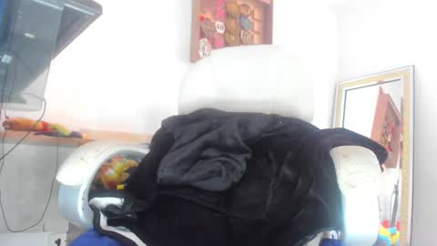 Mila Dash online show from 27, 11, 2025