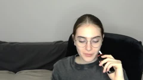 Snapshot of mila_keyy chatting on 21, 4, 2026 mila_keyy online show from 21, 4, 2026
