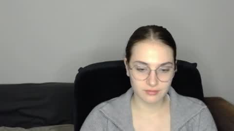 Snapshot of mila_keyy chatting on 27, 4, 2026 mila_keyy online show from 27, 4, 2026