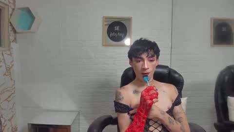 Snapshot of mila_leon chatting on 1, 10, 2025 Mila online show from 1, 10, 2025