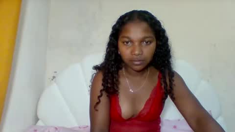 mila_lunah online show from 19, 5, 2026