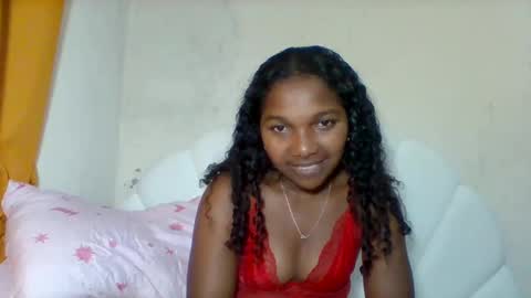 mila_lunah online show from 19, 5, 2026