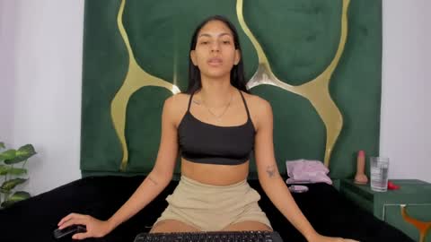 Snapshot of mila_petiteasm chatting on 20, 6, 2026 mila_petiteasm online show from 20, 6, 2026