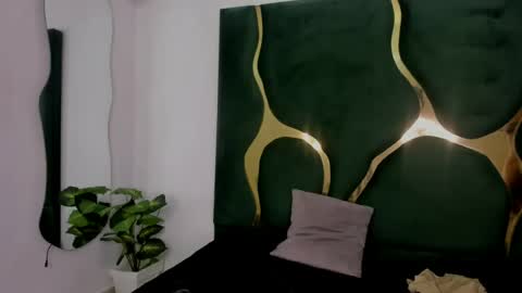 Snapshot of mila_petiteasm chatting on 26, 6, 2026 mila_petiteasm online show from 26, 6, 2026