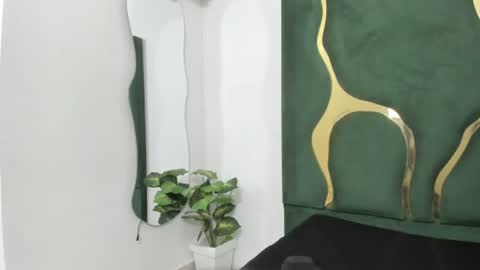 Snapshot of mila_petiteasm chatting on 6, 7, 2026 mila_petiteasm online show from 6, 7, 2026