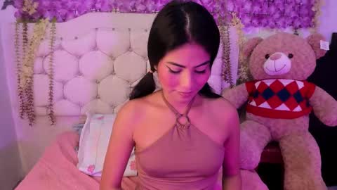 Snapshot of mila_rey25_ chatting on 29, 3, 2026 laura online show from 29, 3, 2026