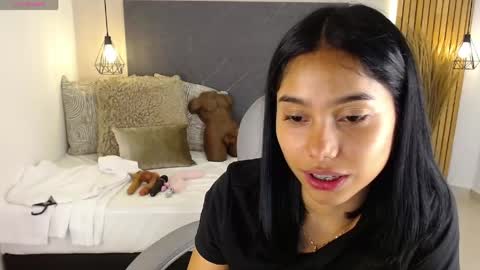 Snapshot of milaa_star chatting on 6, 5, 2026 milaa_star online show from 6, 5, 2026