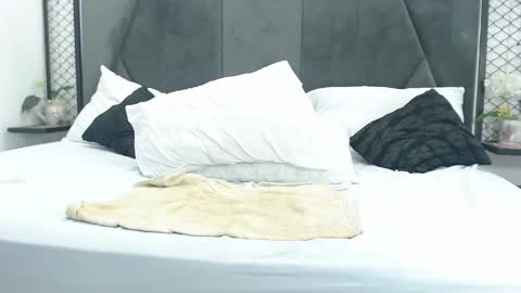 Snapshot of milaaadams chatting on 7, 1, 2025 mila online show from 7, 1, 2025