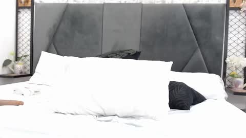 Snapshot of milaaadams chatting on 10, 1, 2025 mila online show from 10, 1, 2025