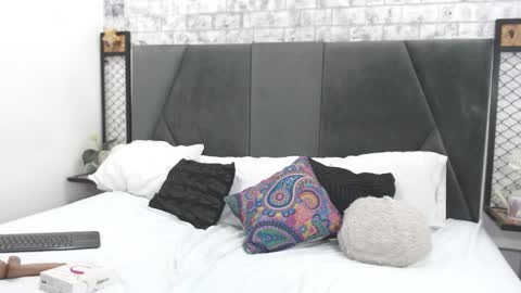 Snapshot of milaaadams chatting on 3, 2, 2025 mila online show from 3, 2, 2025