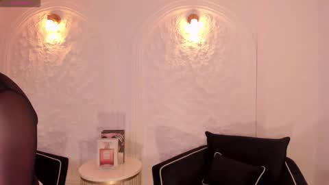 Mila online show from 2, 11, 2025