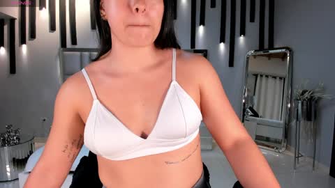 Snapshot of milacoleman chatting on 30, 4, 2026 Mila online show from 30, 4, 2026