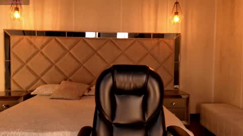 Snapshot of milacoleman chatting on 13, 5, 2026 Mila online show from 13, 5, 2026