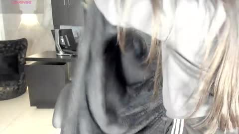 Snapshot of milacoleman chatting on 21, 5, 2026 Mila online show from 21, 5, 2026