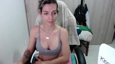 milacoxx8819 online show from 14, 2, 2025
