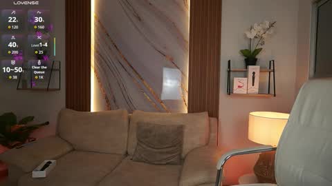 milacrave online show from 14, 10, 2025