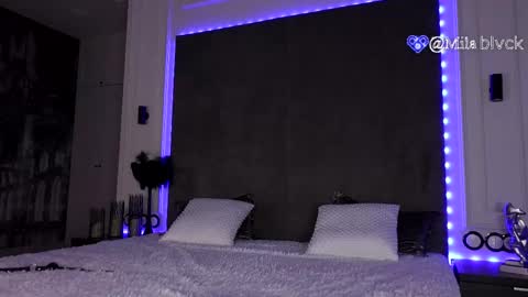 Mila       online show from 23, 2, 2025