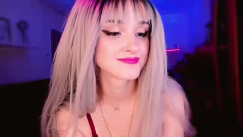 Snapshot of miladyjolie chatting on 5, 5, 2026 MiladyJolie online show from 5, 5, 2026