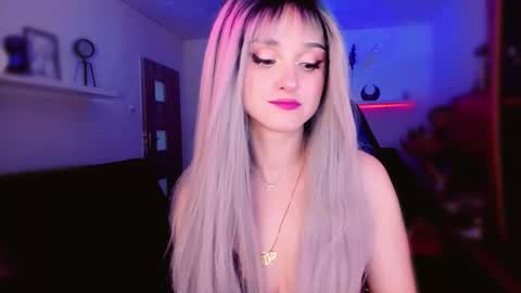 Snapshot of miladyjolie chatting on 9, 5, 2026 MiladyJolie online show from 9, 5, 2026
