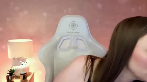 Mila Fleur online show from 3, 5, 2026