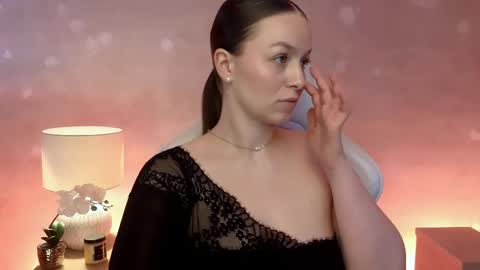 Mila Fleur online show from 22, 5, 2026