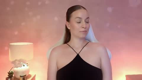 Mila Fleur online show from 15, 7, 2026
