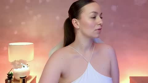 Mila Fleur online show from 4, 8, 2026