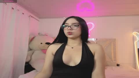Snapshot of milah_tay chatting on 25, 4, 2026 milah_tay online show from 25, 4, 2026