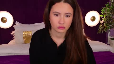 milaleoneli online show from 10, 11, 2025