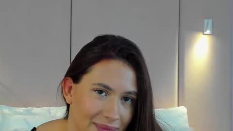 milaleoneli online show from 28, 11, 2025