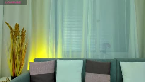 Mila online show from 25, 2, 2025