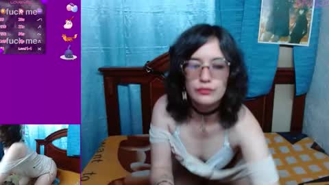 Snapshot of milalunala chatting on 8, 2, 2025 Mila-Lunala online show from 8, 2, 2025
