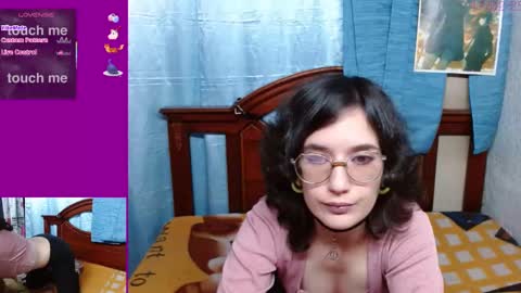 Snapshot of milalunala chatting on 18, 2, 2025 Mila-Lunala online show from 18, 2, 2025
