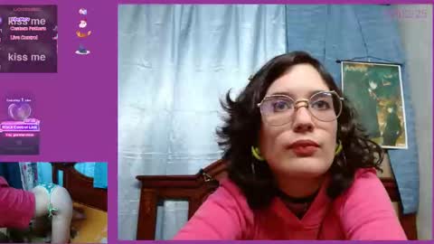 Snapshot of milalunala chatting on 20, 2, 2025 Mila-Lunala online show from 20, 2, 2025