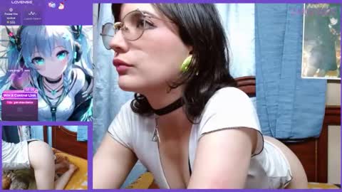 Snapshot of milalunala chatting on 26, 2, 2025 Mila-Lunala online show from 26, 2, 2025