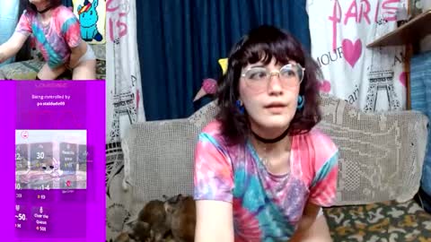Snapshot of milalunala chatting on 16, 9, 2025 Mila-Lunala online show from 16, 9, 2025