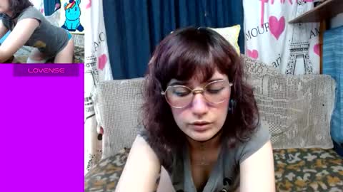 Snapshot of milalunala chatting on 21, 9, 2025 Mila-Lunala online show from 21, 9, 2025