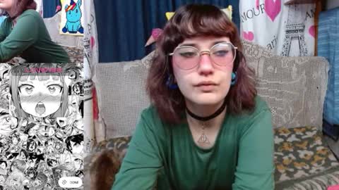 Snapshot of milalunala chatting on 28, 9, 2025 Mila-Lunala online show from 28, 9, 2025