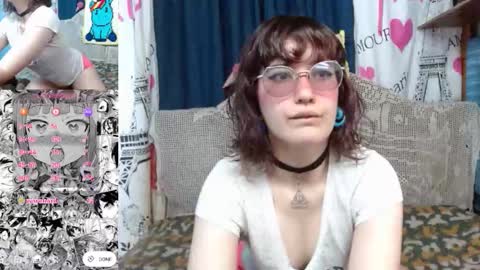 Snapshot of milalunala chatting on 1, 10, 2025 Mila-Lunala online show from 1, 10, 2025