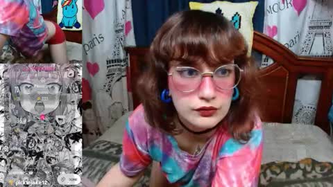 Snapshot of milalunala chatting on 14, 10, 2025 Mila-Lunala online show from 14, 10, 2025