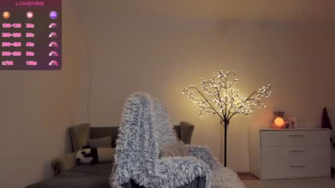 Milana online show from 13, 12, 2024