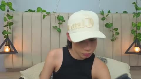 Snapshot of milan_zapata chatting on 5, 5, 2026 MILAN online show from 5, 5, 2026