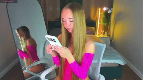 Snapshot of milana_sorrento chatting on 30, 5, 2026 Milana online show from 30, 5, 2026