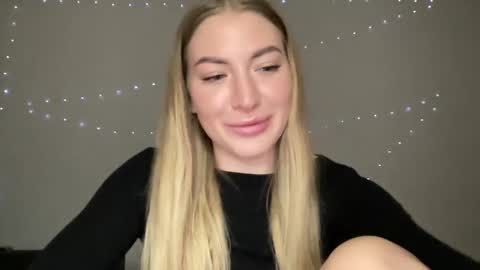 Milana online show from 30, 12, 2024