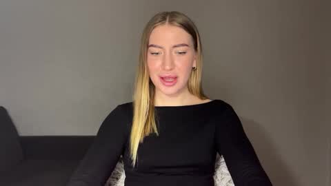 Milana online show from 2, 2, 2025