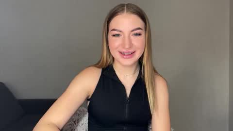 Milana online show from 13, 2, 2025