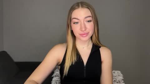 Milana online show from 14, 2, 2025